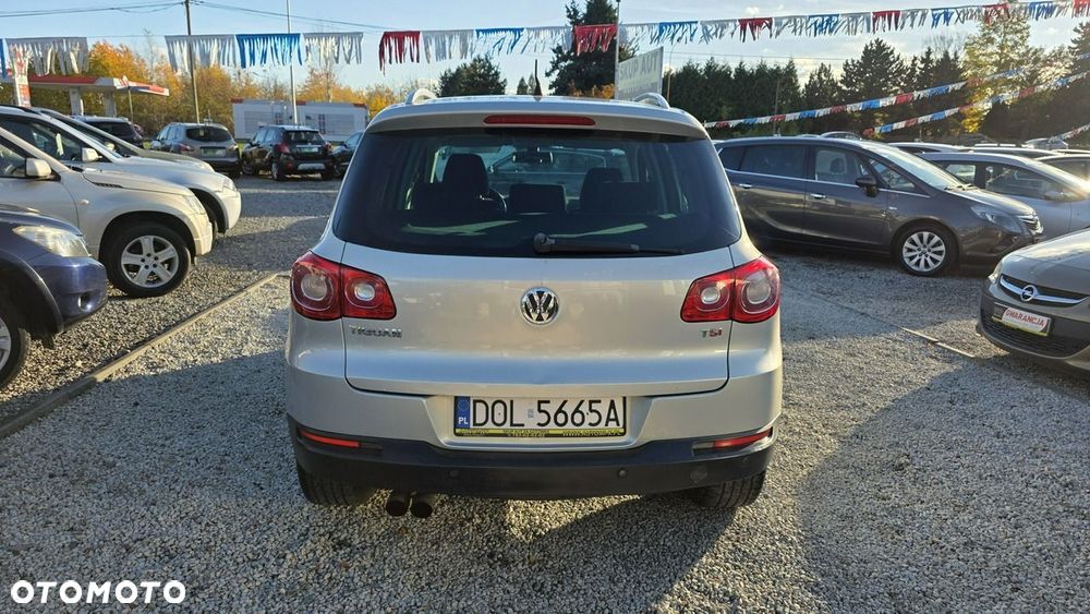Volkswagen Tiguan - 11