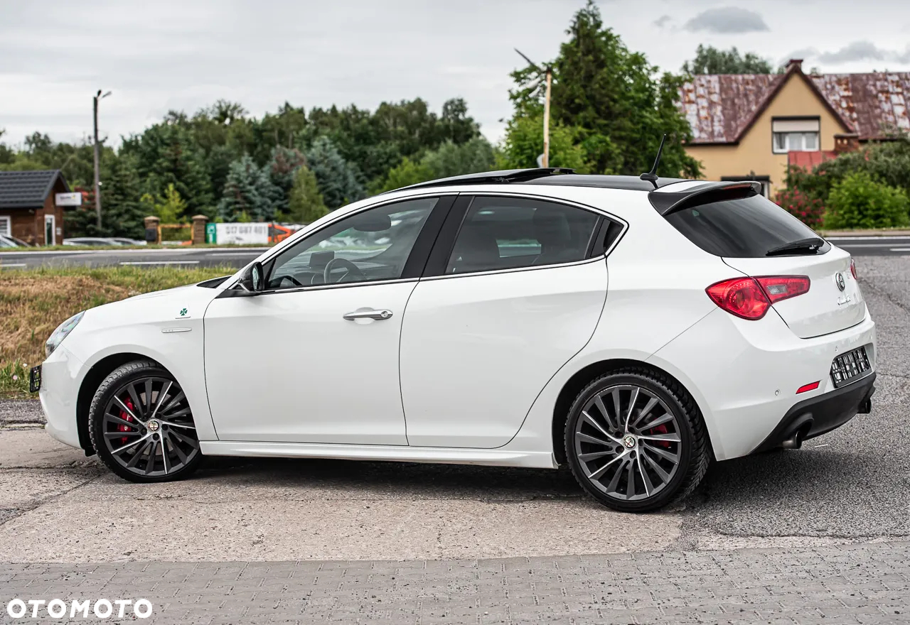 Alfa Romeo Giulietta 1750 TBi Quadrifoglio Verde - 10