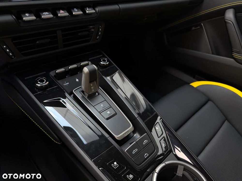 Porsche 911 Carrera Turbo S - 26