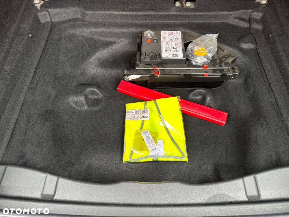 Infiniti Q30 2.2d Sport AWD 7DCT - 40