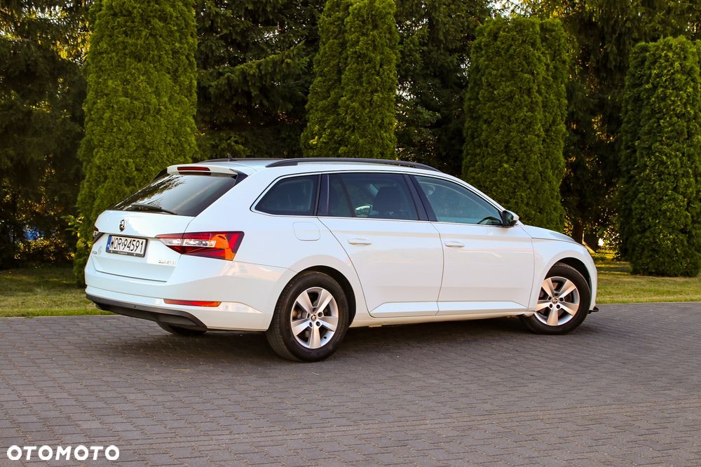 Skoda Superb 2.0 TDI DSG Style - 11