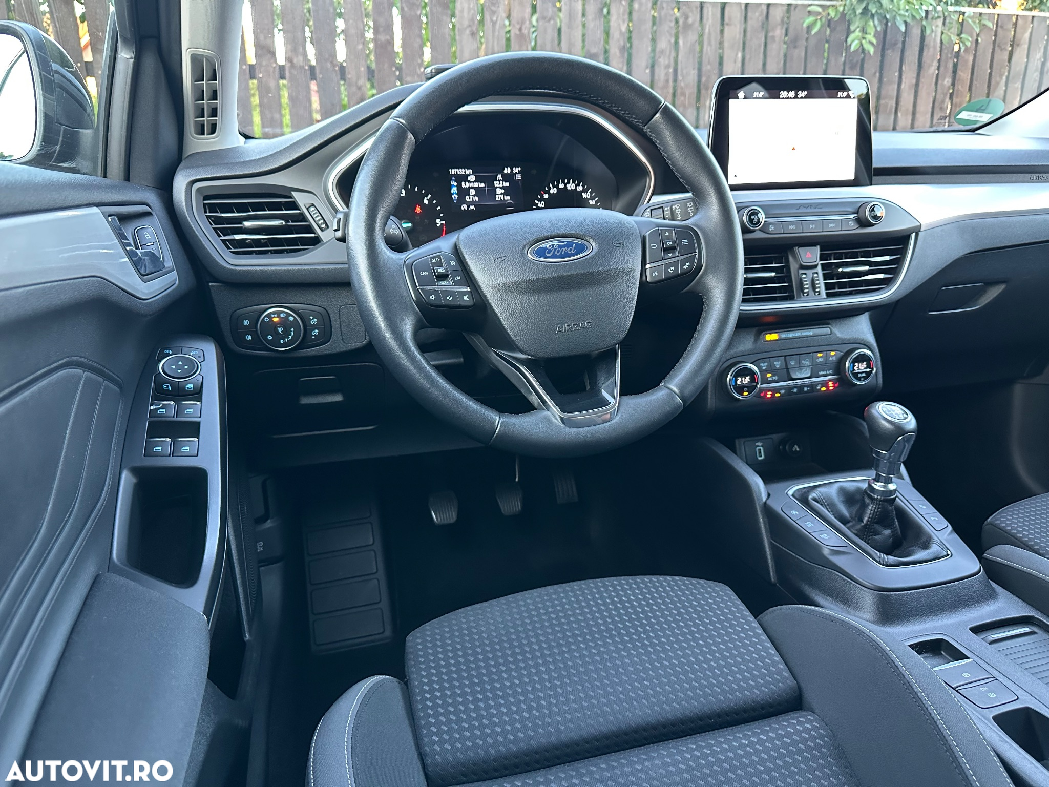 Ford Focus 2.0 EcoBlue Start-Stopp-System TITANIUM - 27