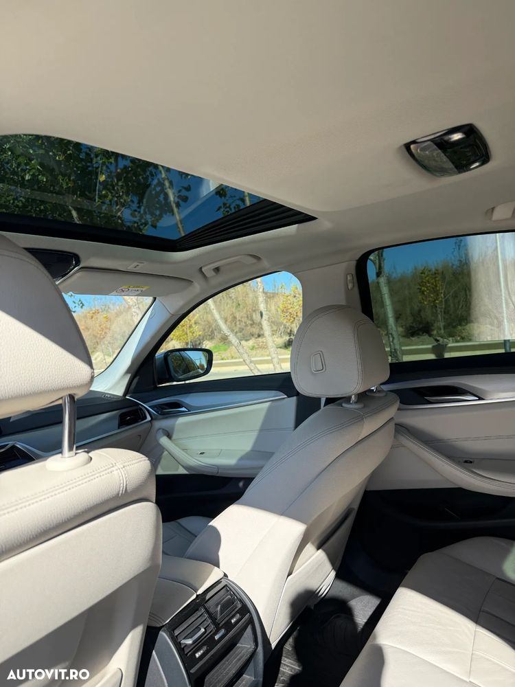 BMW Seria 5 530d xDrive AT - 16