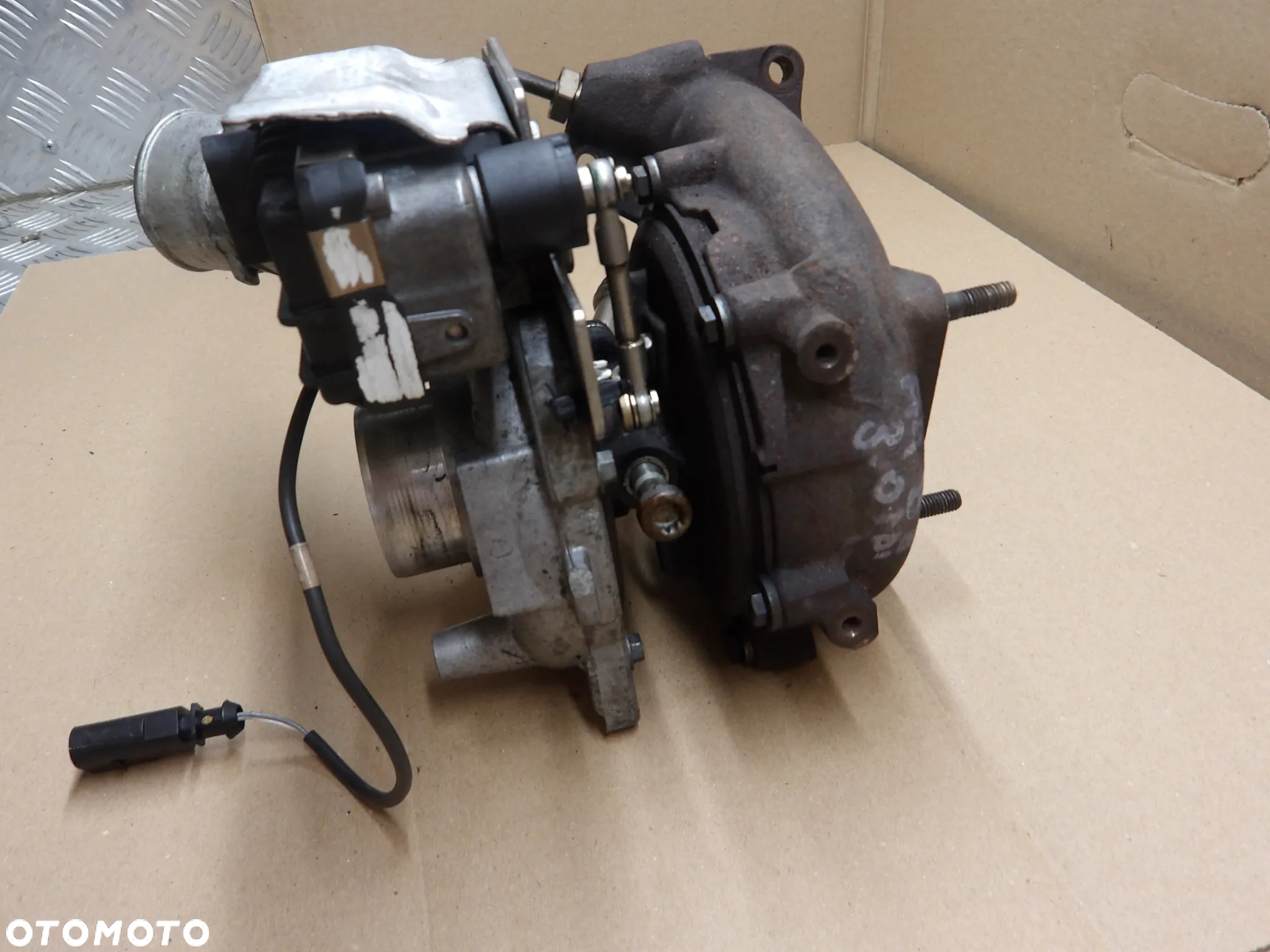 AUDI A4 B8 KOMBI 08-12 3.0TDI TURBINA TURBOSPRĘŻARKA GTB2260VK - 5