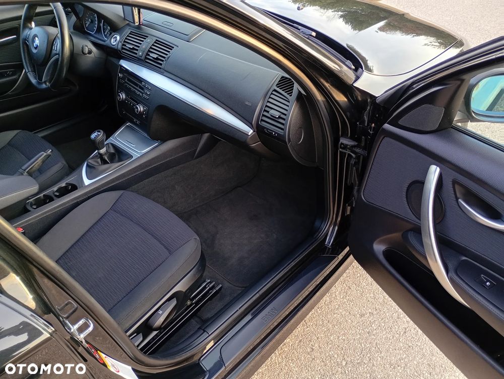 BMW Seria 1 - 30