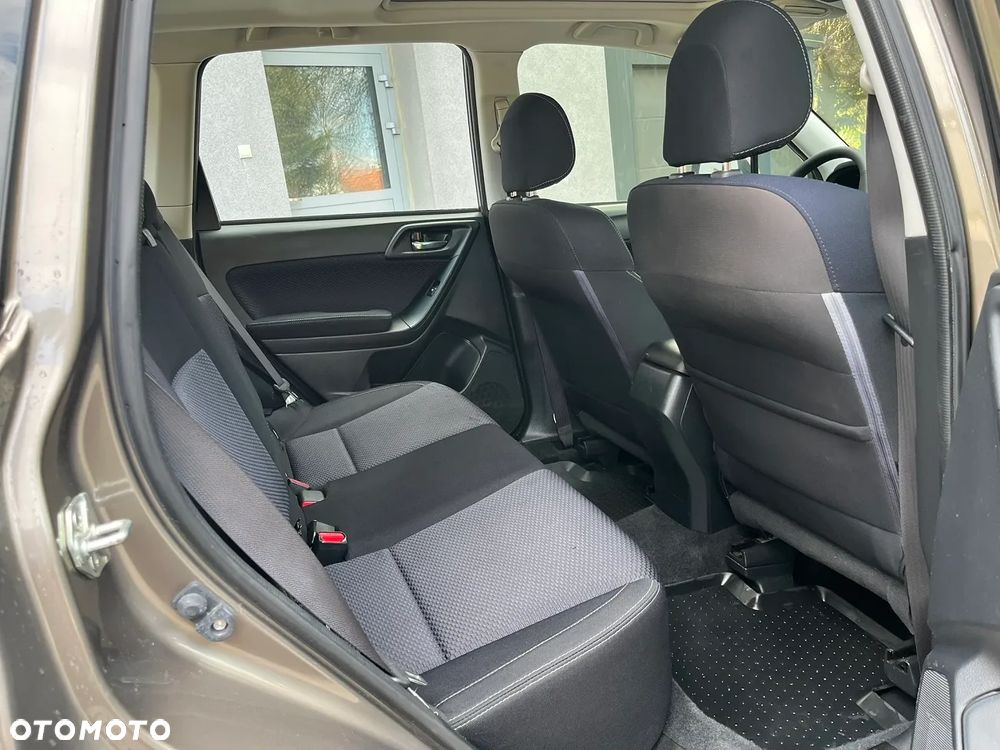 Subaru Forester 2.0 i Exclusive - 13