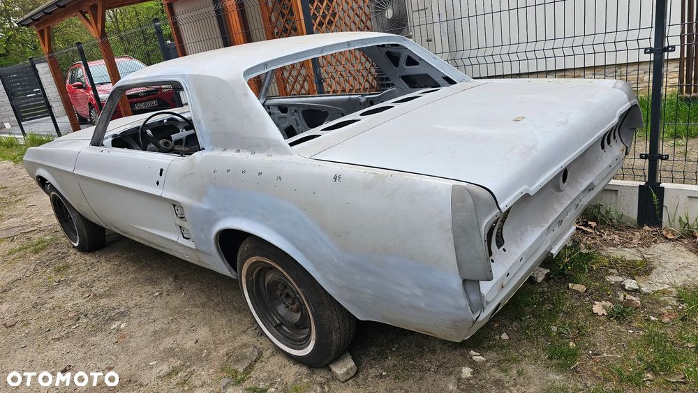 Ford Mustang - 2
