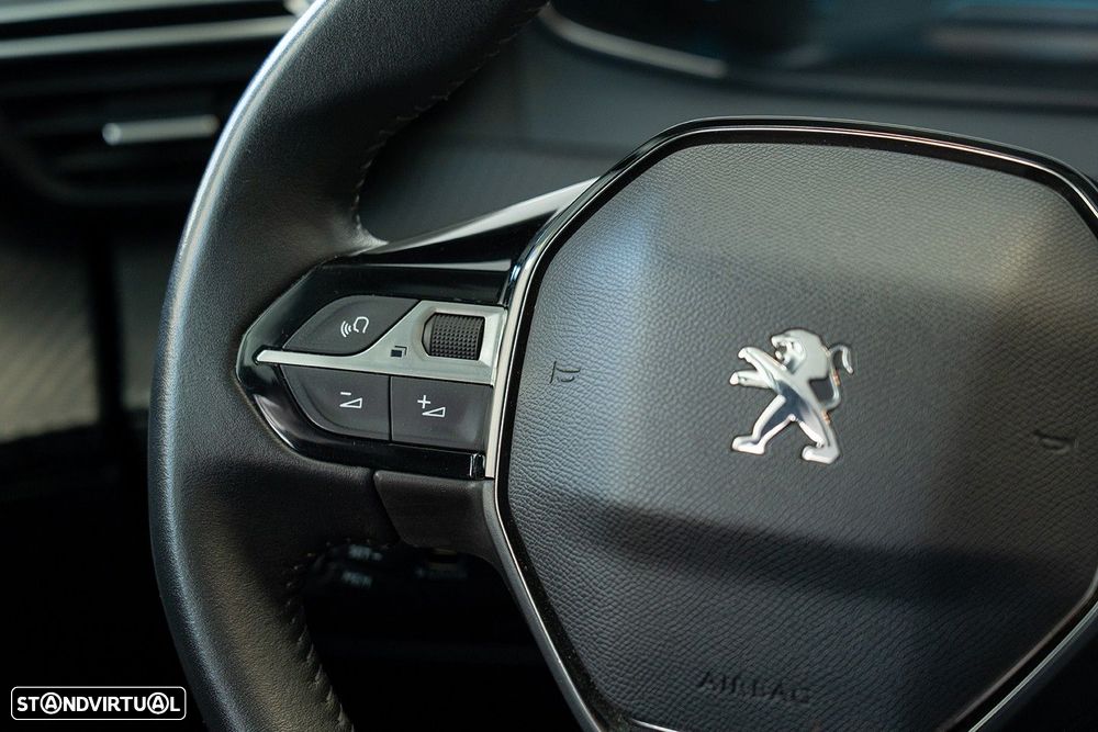 Peugeot e-2008 50 kWh Active - 25