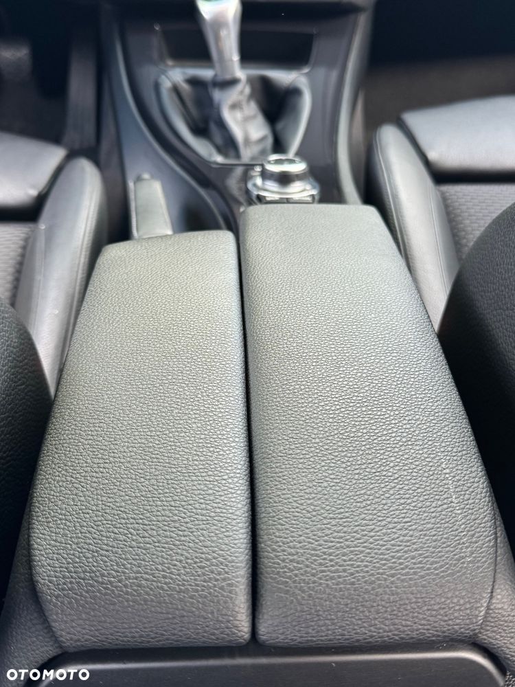 BMW Seria 3 320d Blue Performance Sport Line - 27