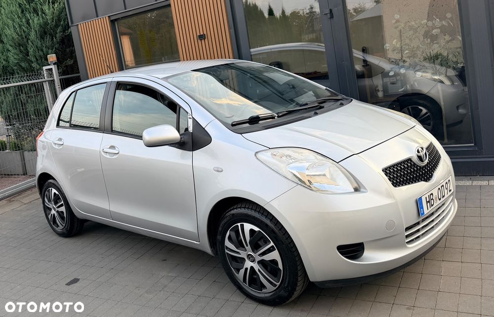 Toyota Yaris 1.3 Luna Hit - 4