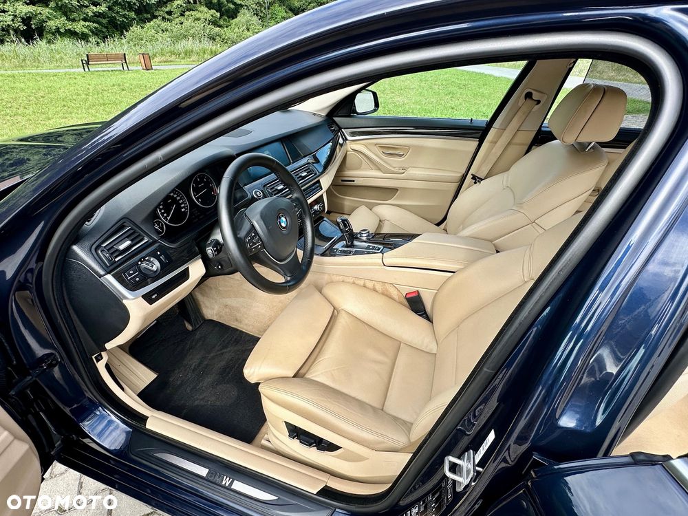 BMW Seria 5 530d xDrive Sport-Aut - 18