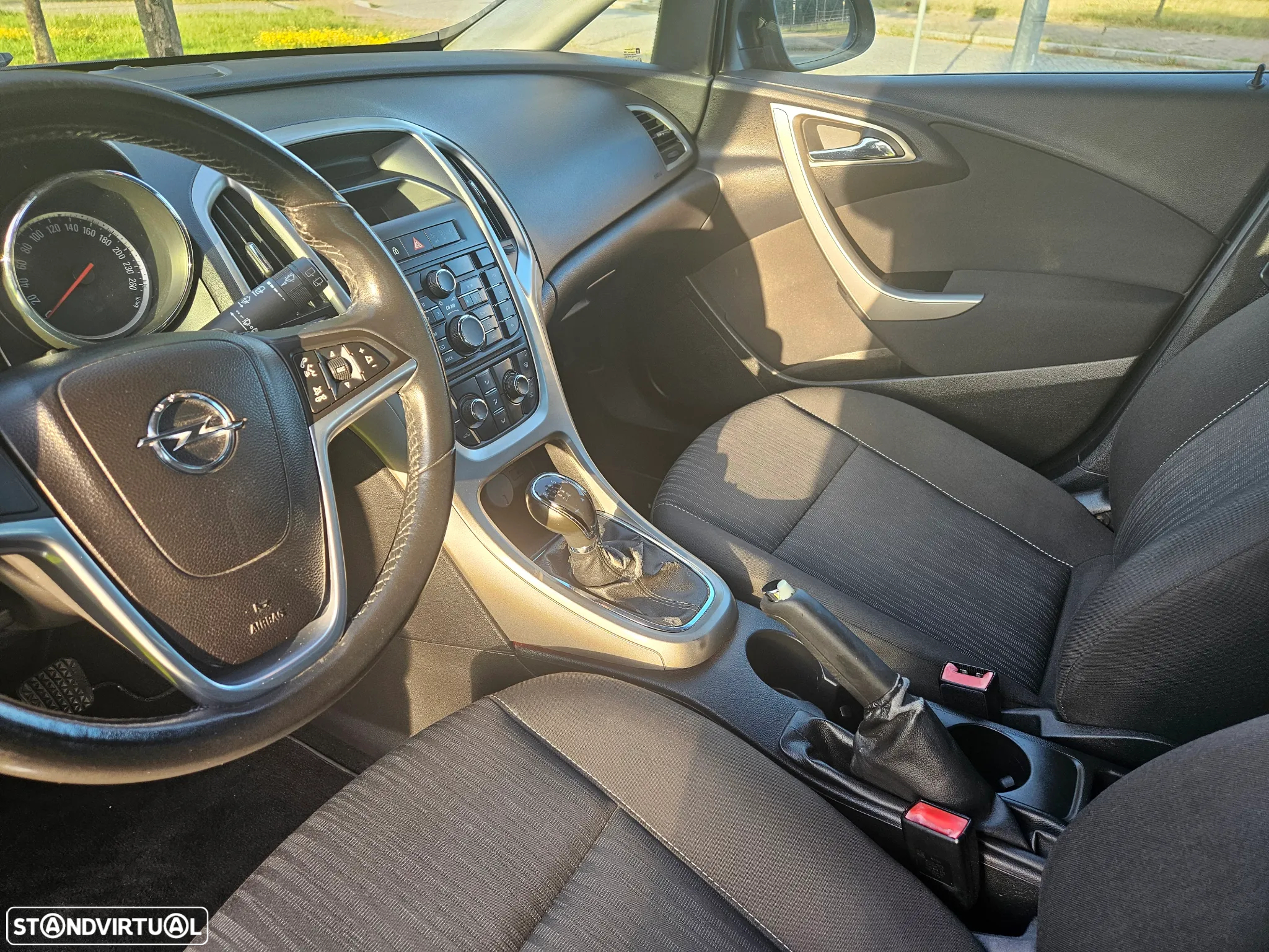 Opel Astra 1.4 Executive - 12