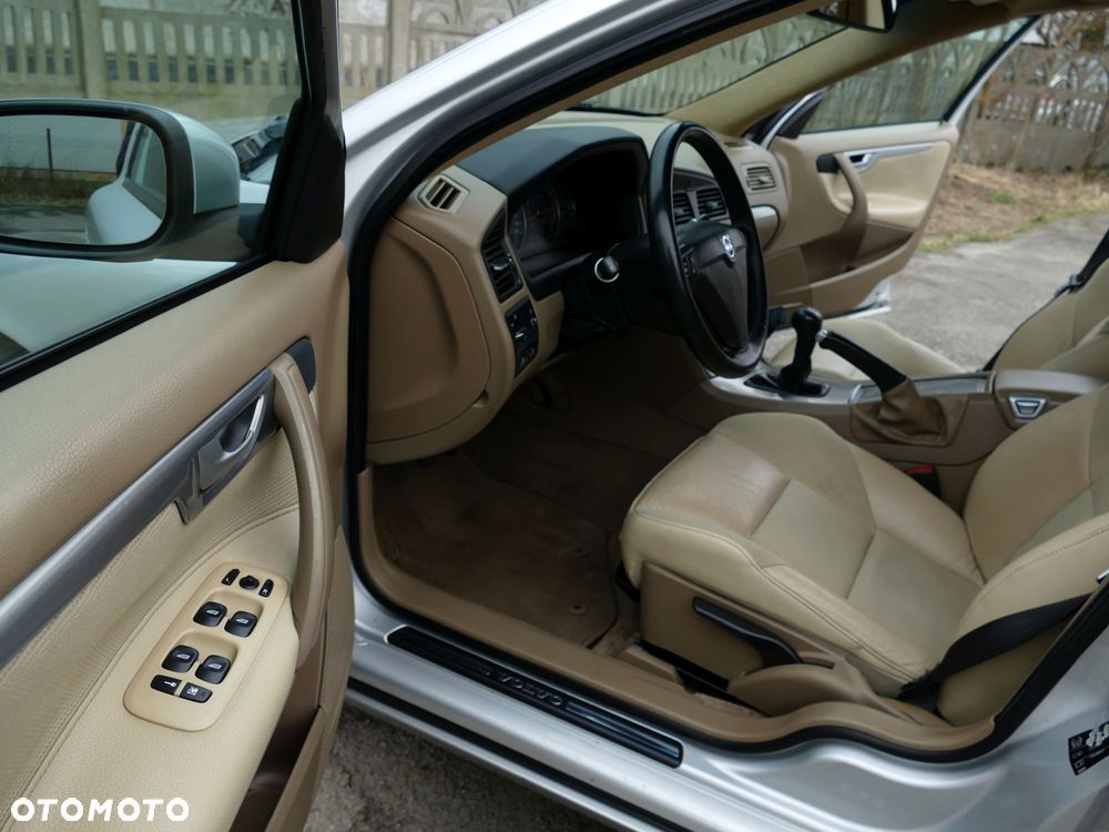 Volvo S60 2.4 Momentum - 6