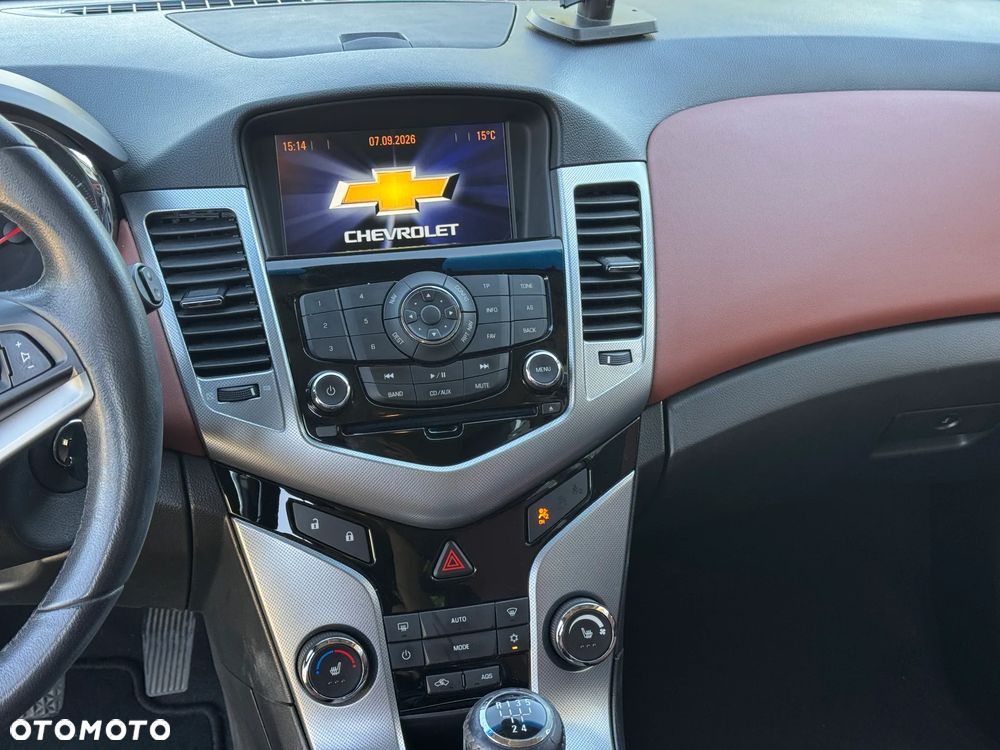Chevrolet Cruze 1.8 LTZ+ - 13