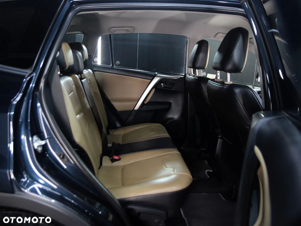 Toyota RAV4 2.0 D-4D Active - 9