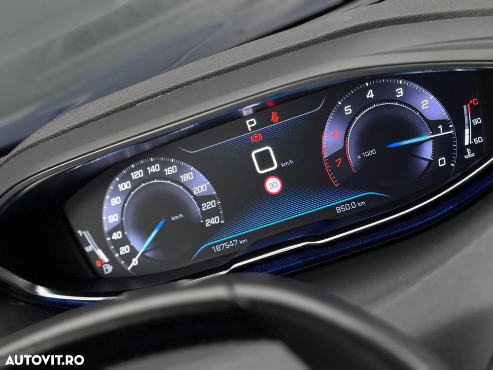 Peugeot 3008 PureTech 130 Stop & Start GPF EAT8 Active Business-Paket - 24