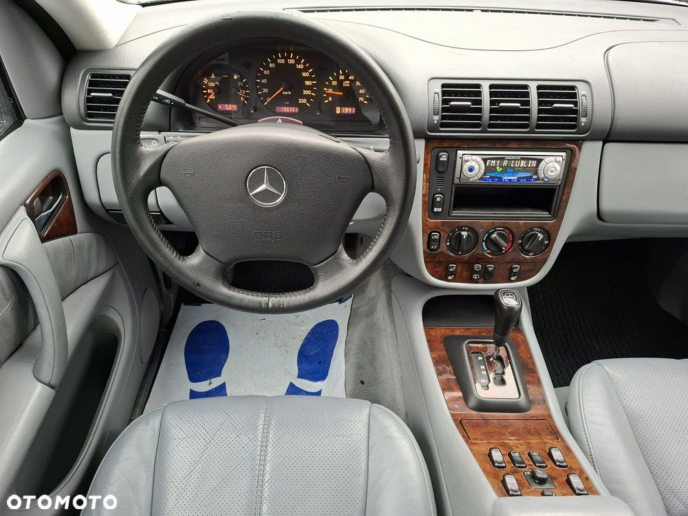 Mercedes-Benz ML 320 - 13