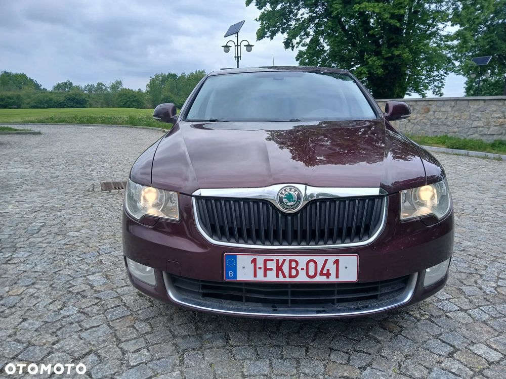 Skoda Superb 2.0 TDI DPF Elegance - 12