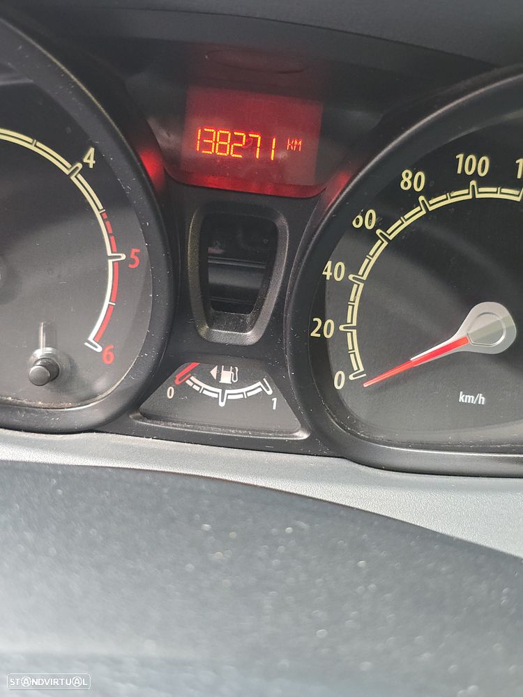 Ford Fiesta - 21