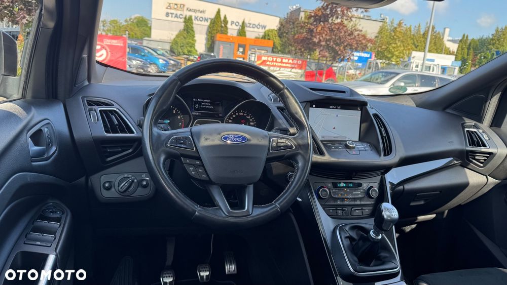 Ford Kuga 1.5 EcoBoost 2x4 ST-Line - 30
