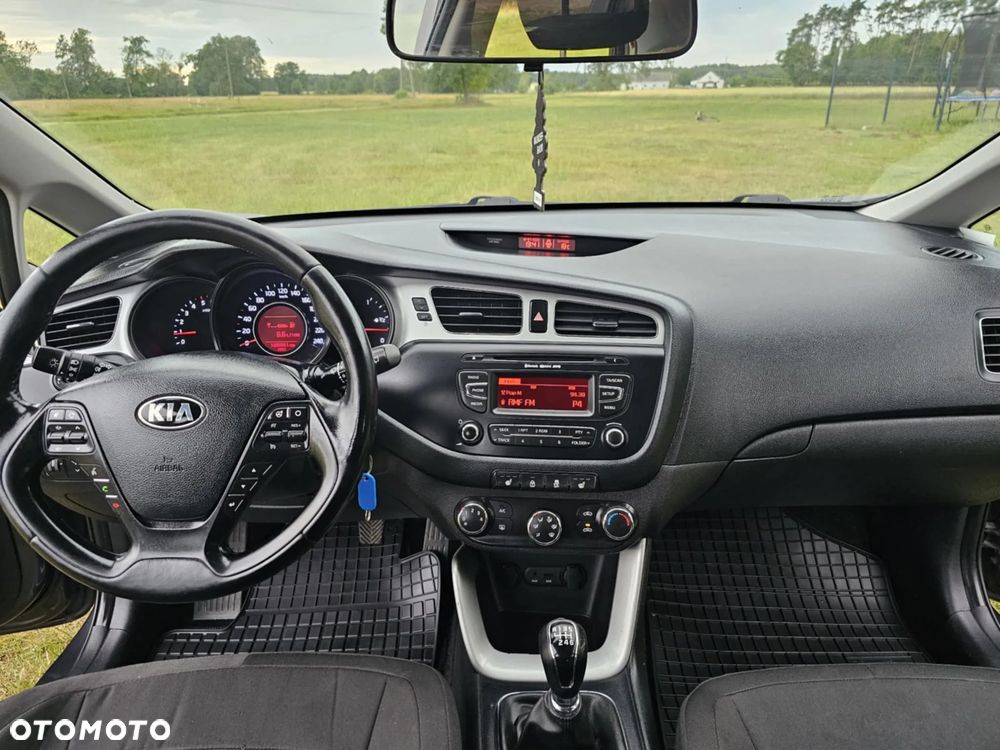 Kia Ceed - 12