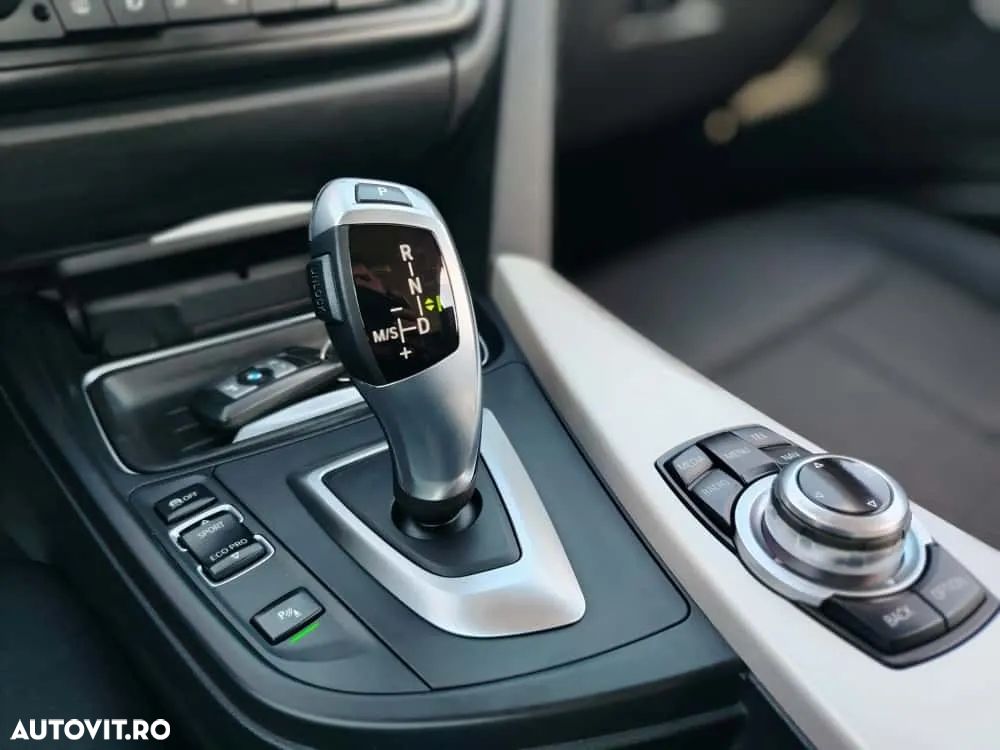 BMW Seria 3 318d Touring Aut. - 20