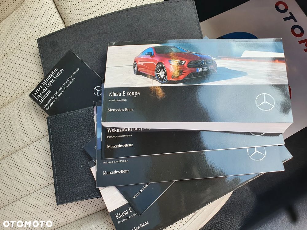 Mercedes-Benz Klasa E 300 9G-TRONIC AMG Line - 32