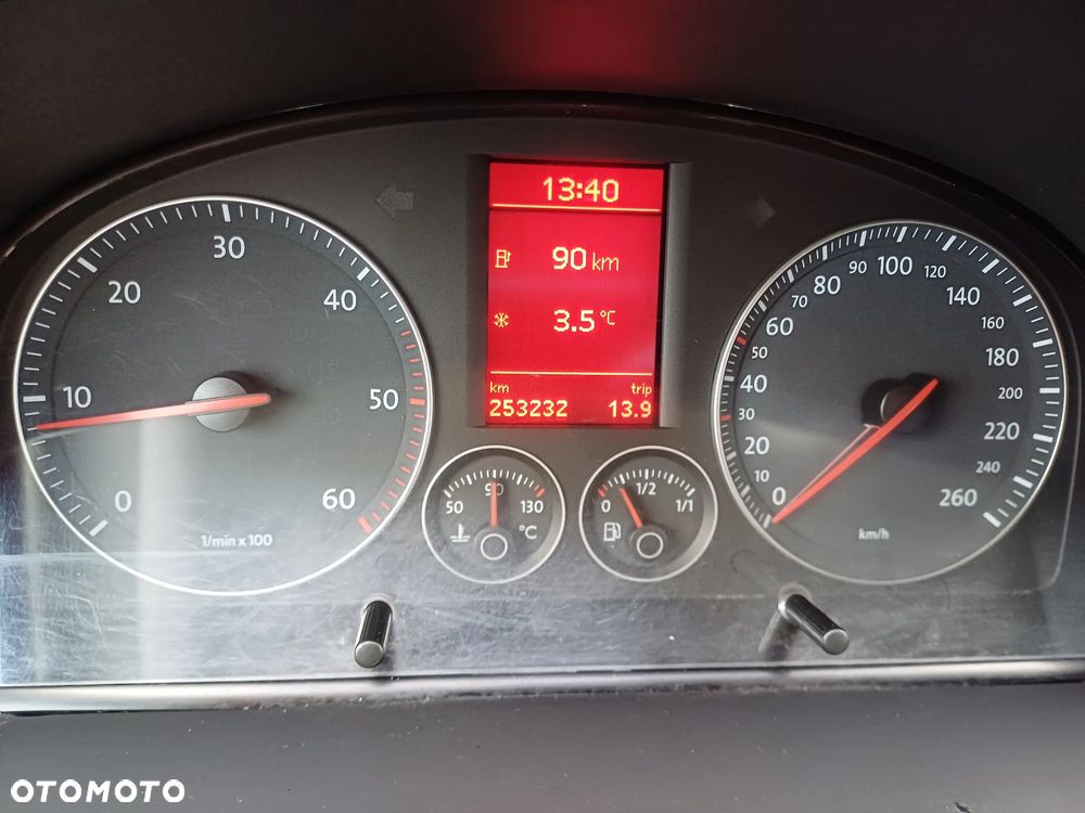 Volkswagen Touran 1.9 TDI Highline - 30