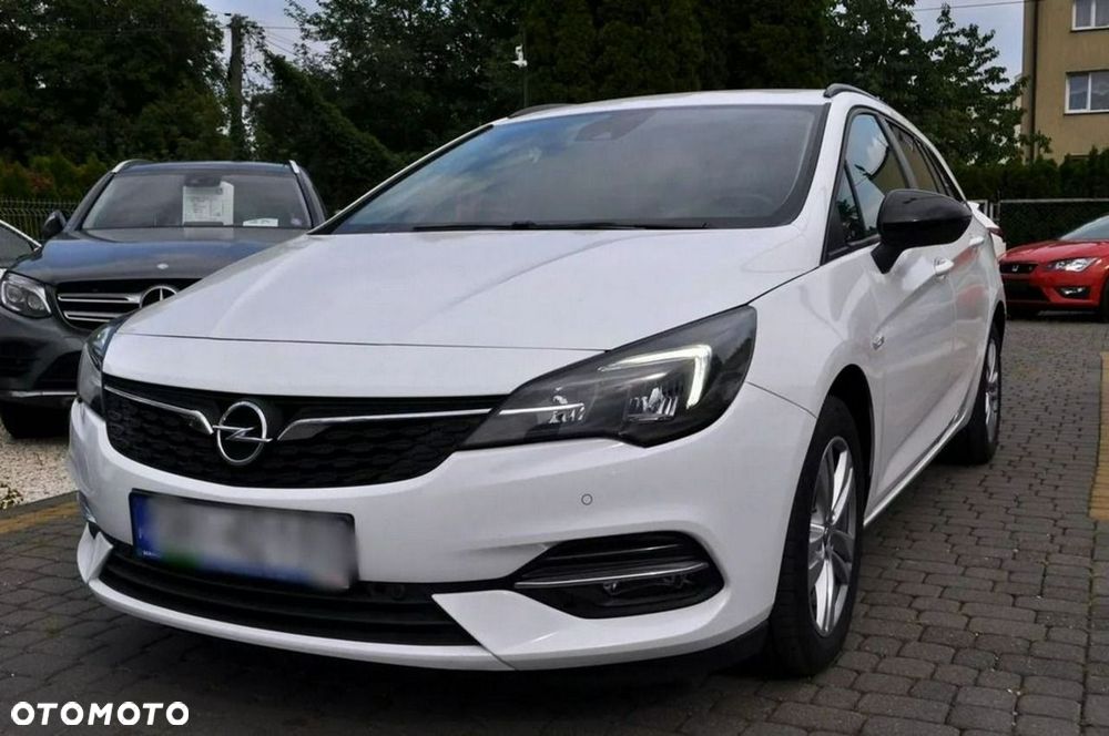 Opel Astra 2021