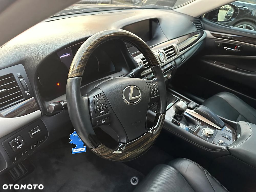Lexus LS 460 Superior AWD - 25
