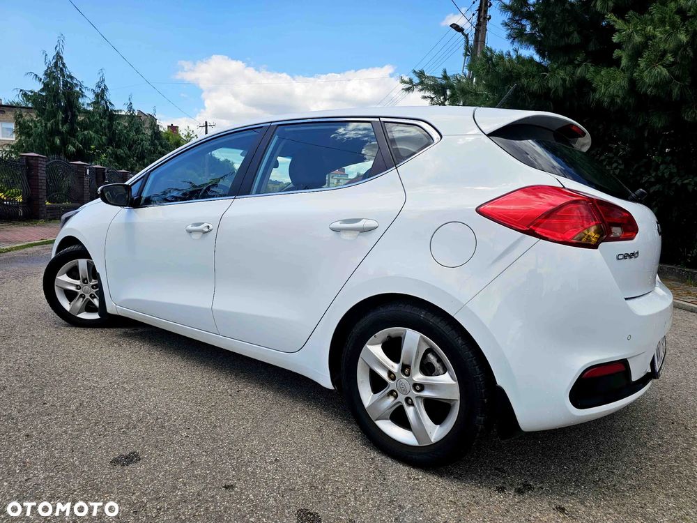 Kia Ceed 1.6 GDI ISG Platinum Edition - 9