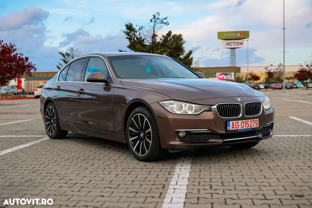 BMW Seria 3 320d Aut. Luxury Line - 1