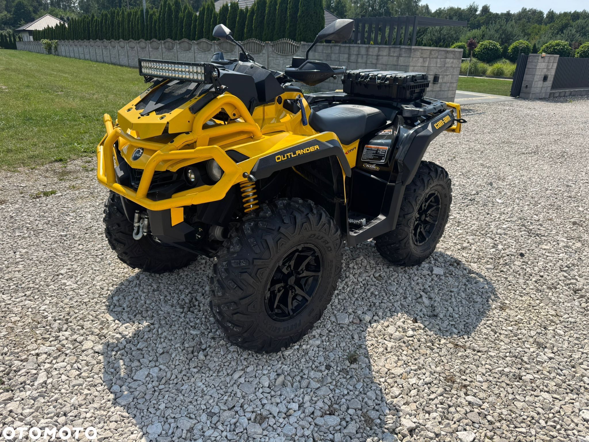 Can-Am Outlander - 1