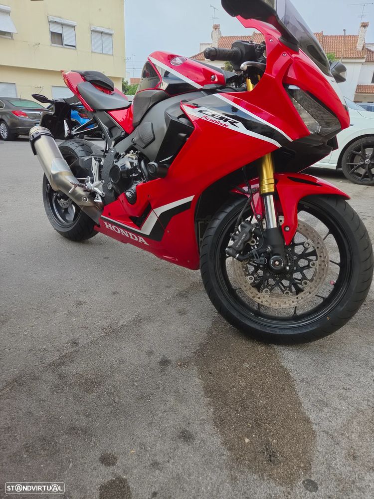 Honda CBR - 7