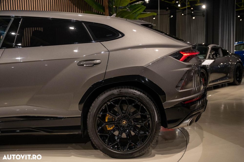 Lamborghini URUS - 9