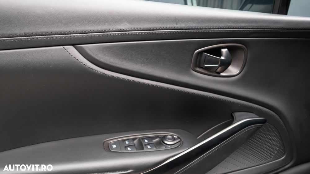 Aston Martin DBX Standard - 20