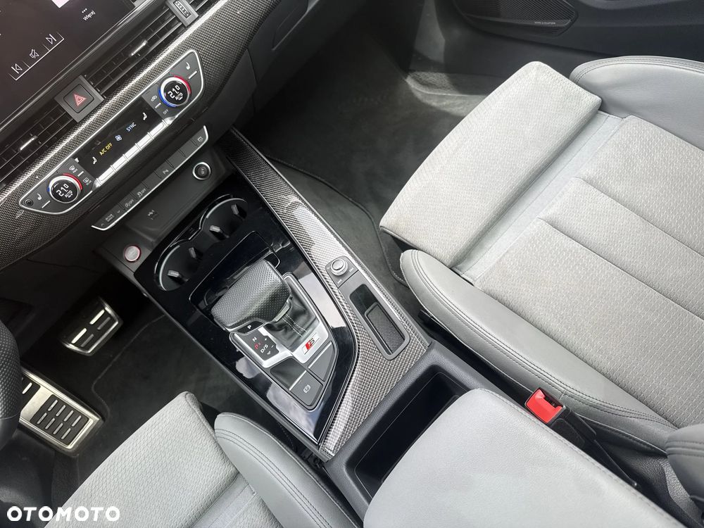 Audi S4 Avant - 16