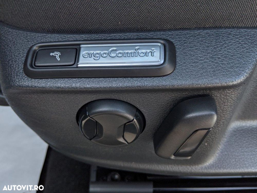 Volkswagen Passat - 28