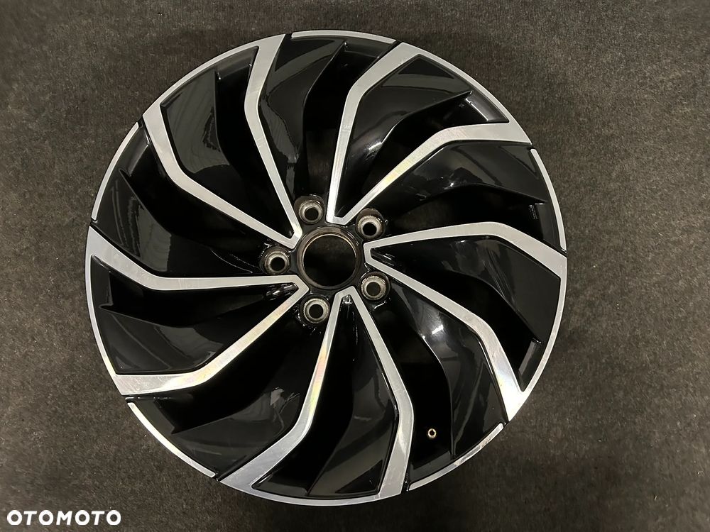 Alufelga VW Golf 8 17 cali 5x112 1szt. 5H0601025D - 1