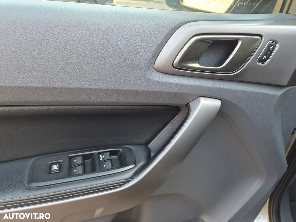 Ford Ranger 4x4 Cabina Dubla LIMITED Aut. - 11