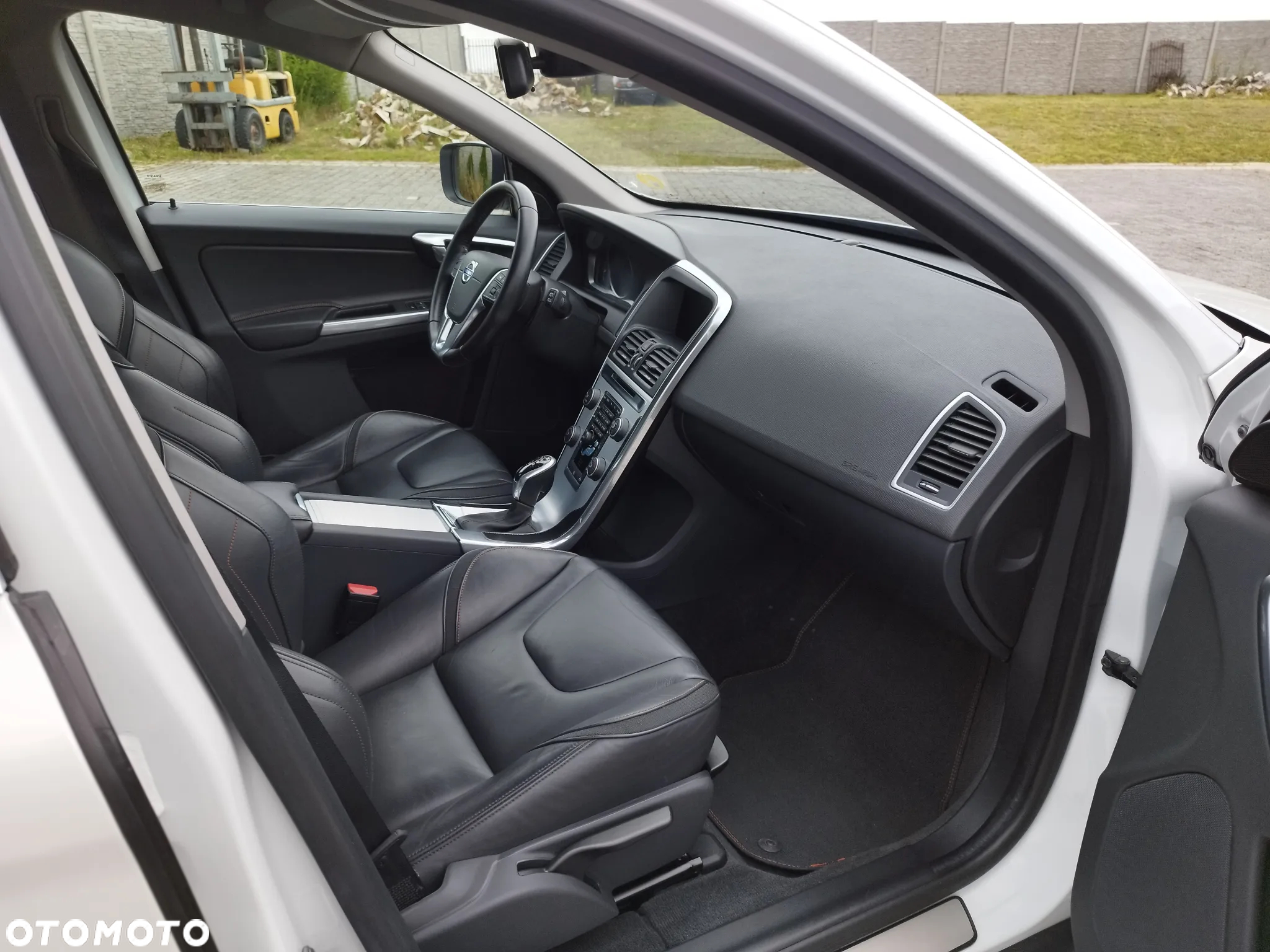 Volvo XC 60 D3 Drive-E Ocean Race - 19