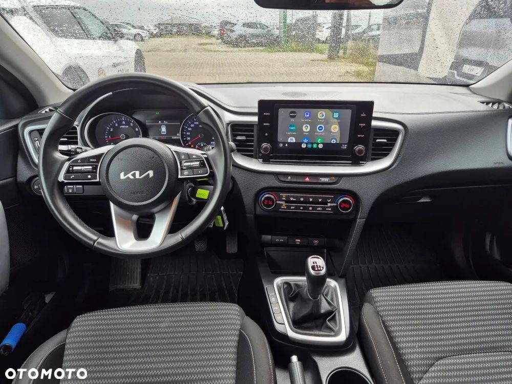 Kia Ceed 1.5 T-GDI M - 14