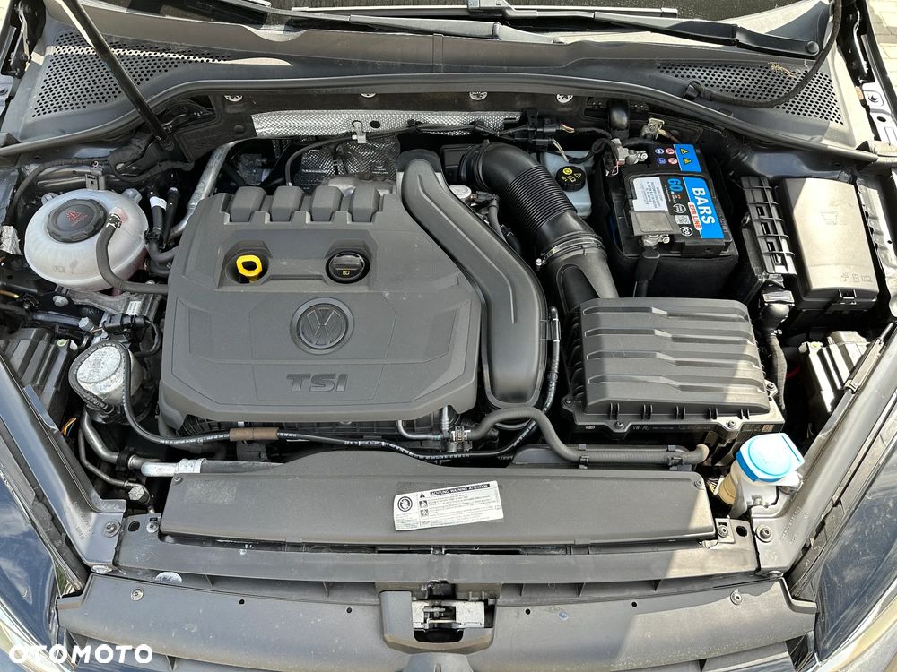 Volkswagen Golf - 30
