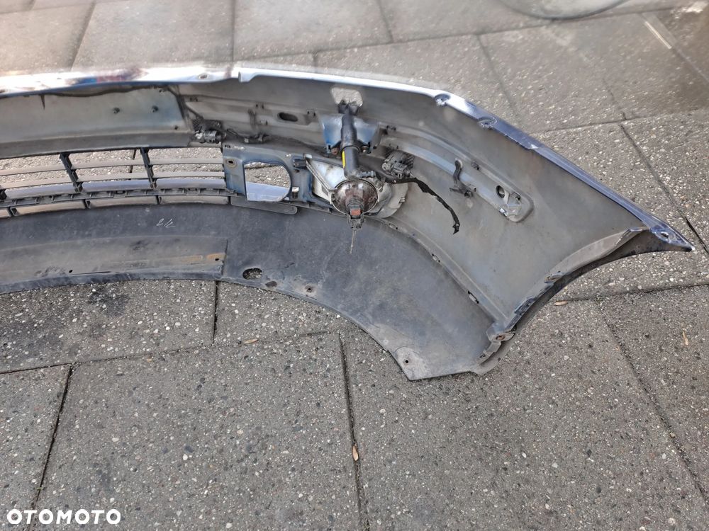 Skoda Octavia II zderzak przedni kod lakieru 9462 - 7