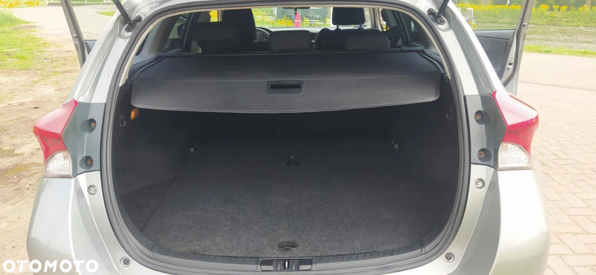 Toyota Auris - 2