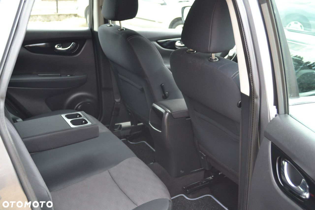 Nissan Qashqai - 12