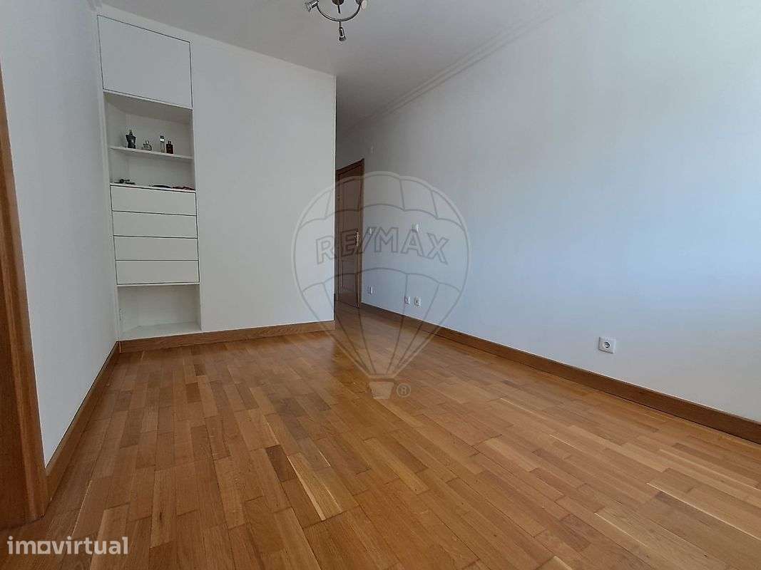 Apartamento T2 para arrendamento - Grande imagem: 2/5