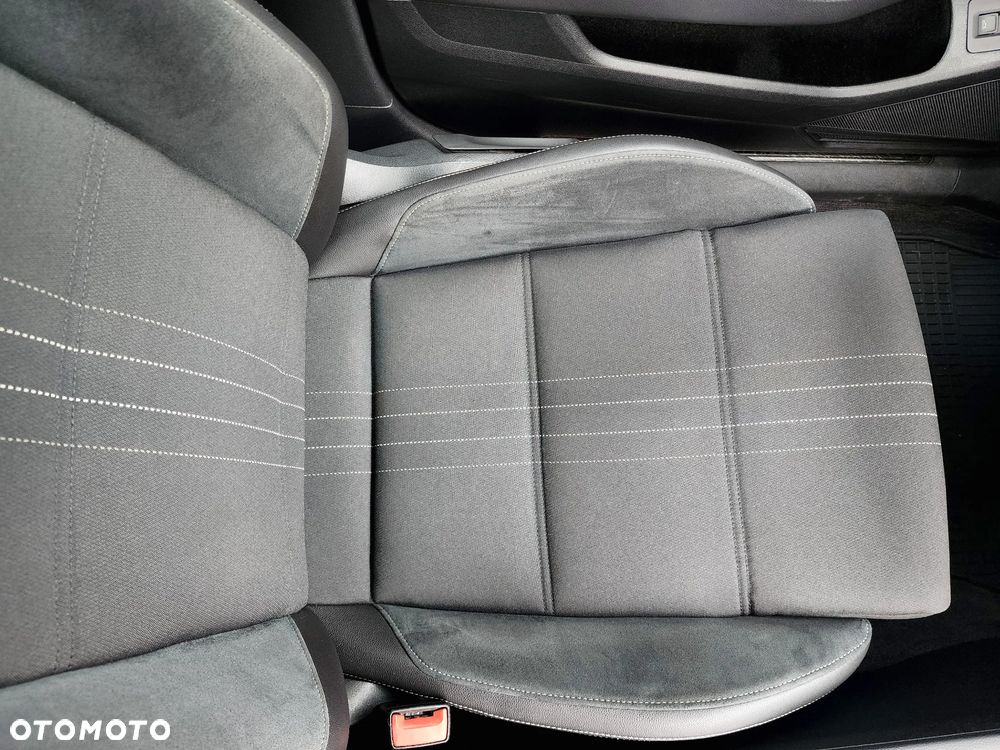 Volkswagen Passat Alltrack 2.0 TDI SCR 4Motion DSG - 29