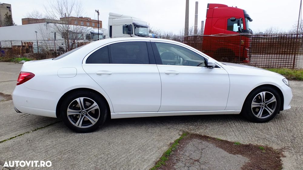 Mercedes-Benz E 220 d 9G-TRONIC Exclusive - 4