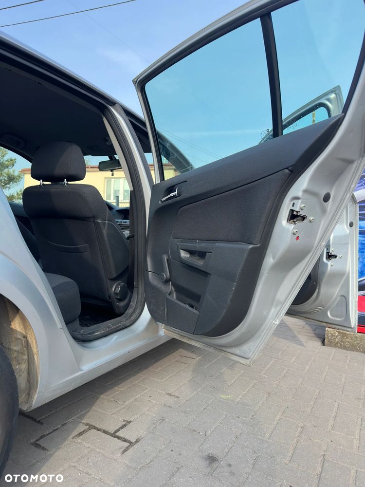 Opel Astra 1.6 - 12